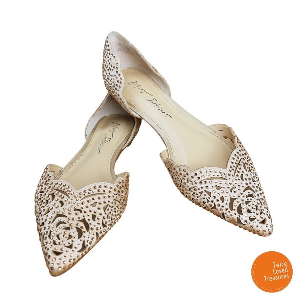 BETSEY JOHNSON Blue Lacy Flats in Blush